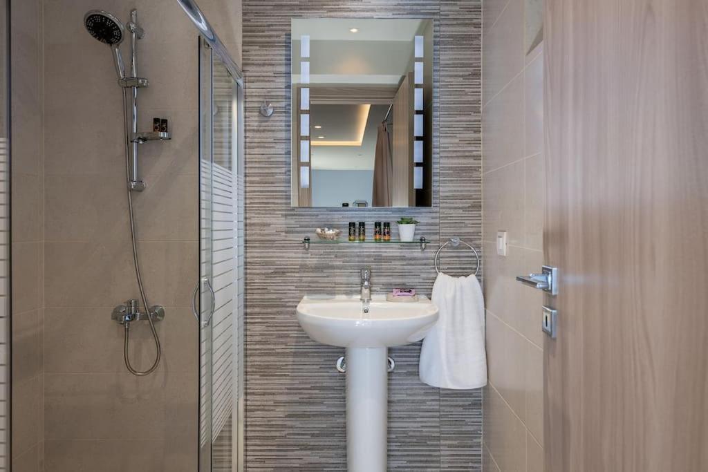 M City Apartments, Garden 1 Chania  Ngoại thất bức ảnh